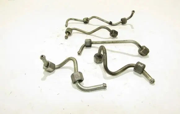 Opel Antara Fuel injector supply line/pipe 