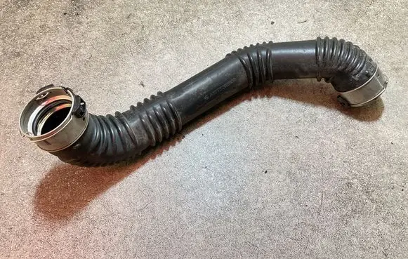 Mercedes-Benz CLA C118 X118 Turbo air intake inlet pipe/hose A1775202800