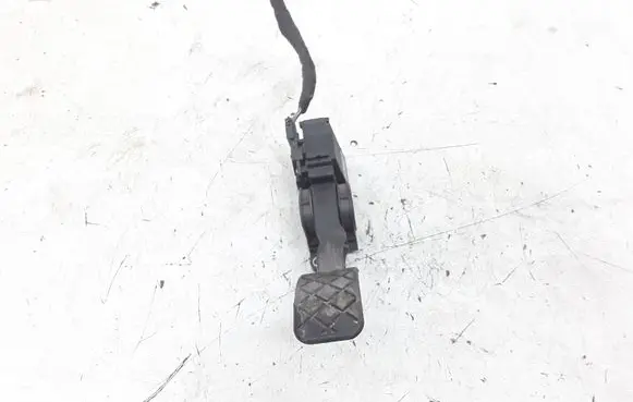 Skoda Fabia Mk1 (6Y) Accelerator throttle pedal 6Q1721503D