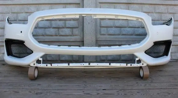 Maserati Quattroporte Front bumper 670066509