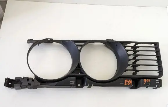 BMW 5 E34 Under headlight/headlamp trim 51131944138