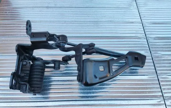 BMW 4 G22 G23 G24 G26 Tailgate/trunk/boot hinge 7497545 8495767