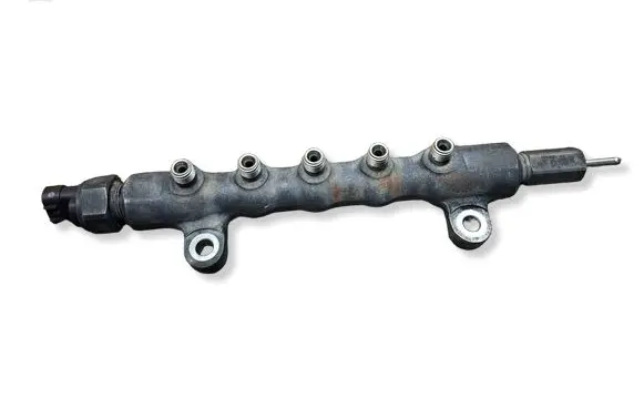 Toyota Avensis T250 Fuel main line pipe 