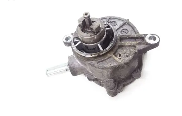 Mercedes-Benz C W204 Vacuum pump A6462300165