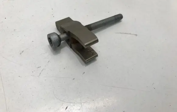 Mercedes-Benz GLE W167 Fuel Injector clamp holder A6540163400