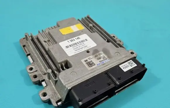 Hyundai i30 Engine control unit/module ECU 391992U000 IMPRK1563146