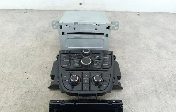 Opel Astra J Radio/CD/DVD/GPS head unit 
