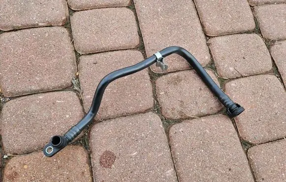 BMW X5 G05 Breather hose/pipe 8665249