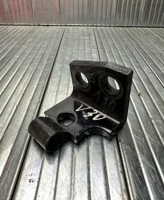 BMW X5 E53 Rear door upper hinge 8265161