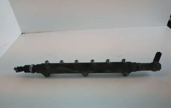Volvo V70 Fuel main line pipe 0445215010