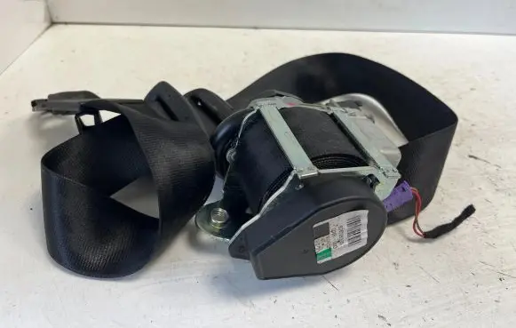 Audi Q7 4L Front seatbelt 4L1857706