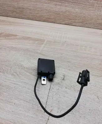 BMW X5 E53 Aerial antenna amplifier 8380945