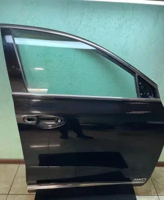 KIA Sorento Front door