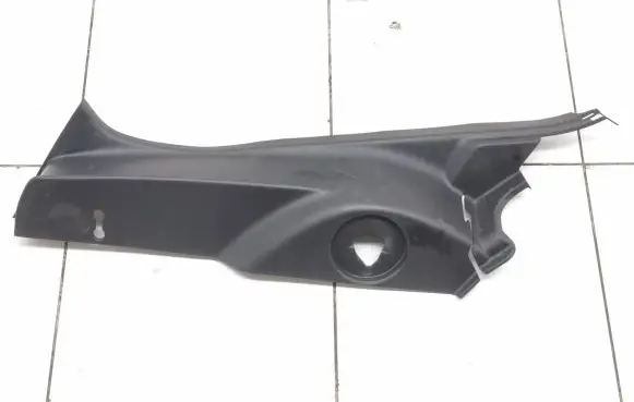 Toyota Auris E180 Rear seat side bottom trim 6255202300