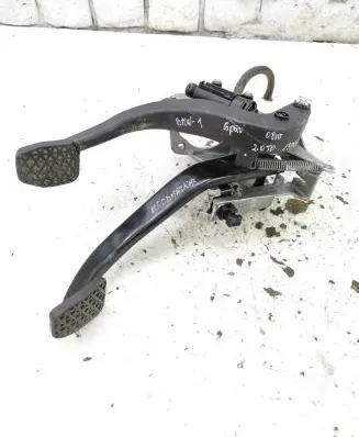 BMW 1 E81 E87 Pedal assembly 