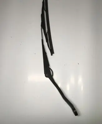 Nissan Terrano Rear wiper blade arm