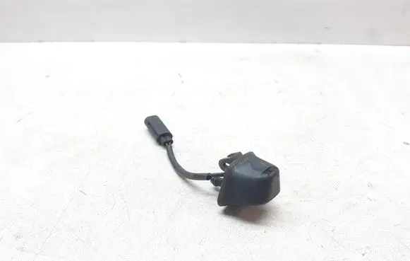 BMW 3 E90 E91 Windshield washer spray nozzle 7131299