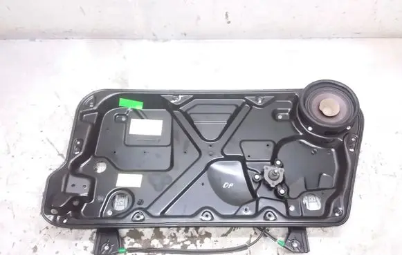 Volkswagen New Beetle Front door manual window regulator 1C0837756LL