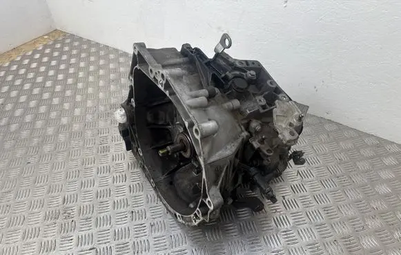 Opel Crossland X Manual 6 speed gearbox 801309110