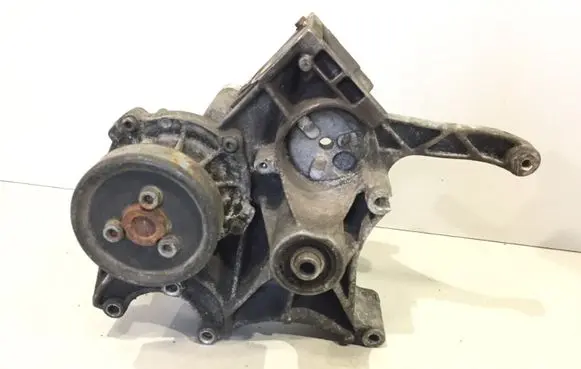 Volkswagen PASSAT B5 Generator/alternator bracket 028903143AF