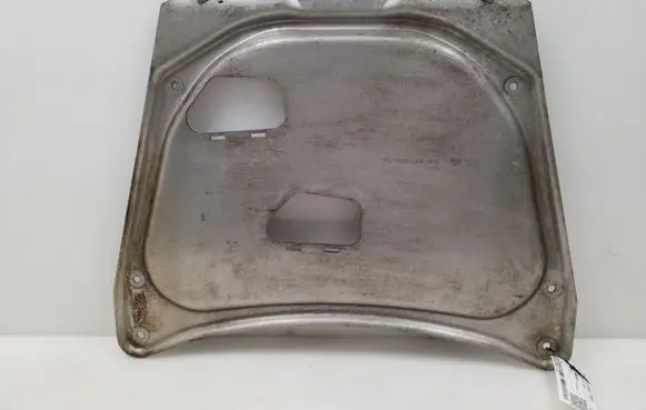 BMW X5 E53 Engine splash shield/under tray 1095656