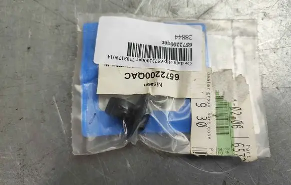 Nissan Primastar Nuts/bolts 6572200QAC