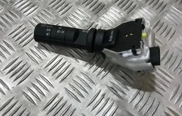 Nissan Qashqai Indicator stalk 14425 niles14425