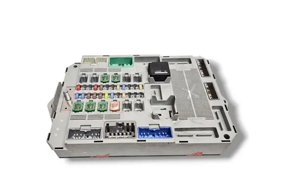 Jaguar XF X250 Fuse module CX2314D628AE