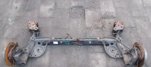 Nissan Pulsar Rear axle beam 