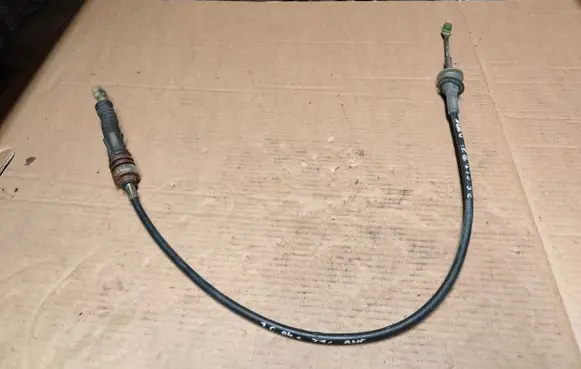 Jeep Cherokee III KJ Gear shift cable linkage 