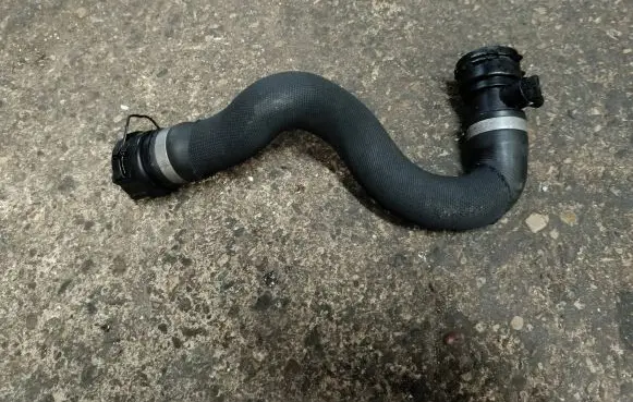 Audi A4 S4 B8 8K Engine coolant pipe/hose 8K0121055B