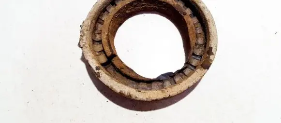 Renault Clio II Front coil spring rubber mount 