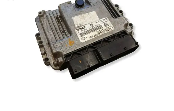KIA Ceed Engine control unit/module 0281019544 391112A970 1039S59669