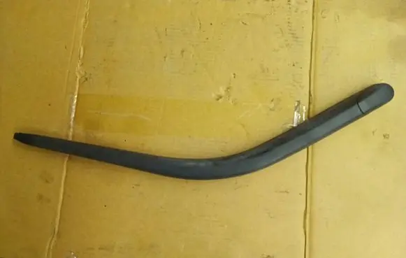 Renault Laguna II Rear wiper blade arm 8200001885
