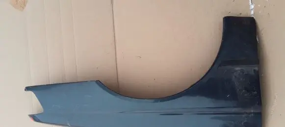 Peugeot 605 Fender