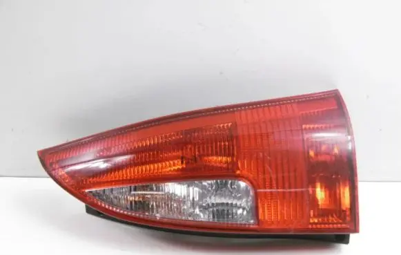 Mazda Premacy Rear/tail lights 220-61908