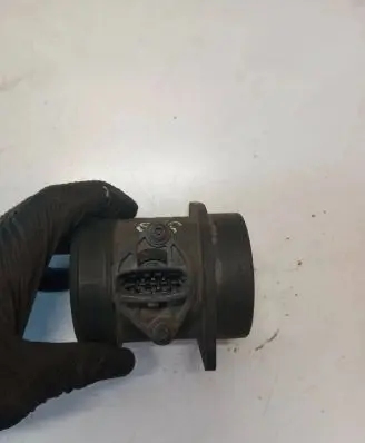 Volvo S60 Mass air flow meter 8670112