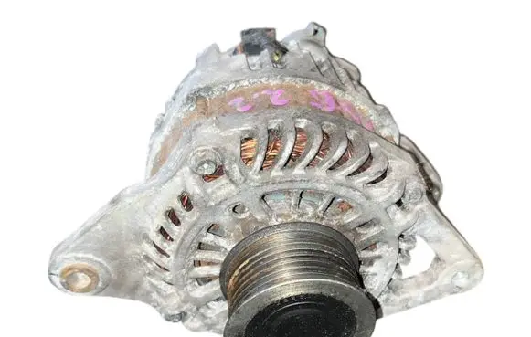 Mazda 6 Generator/alternator A2TJ0681 R2AA 12V100A825