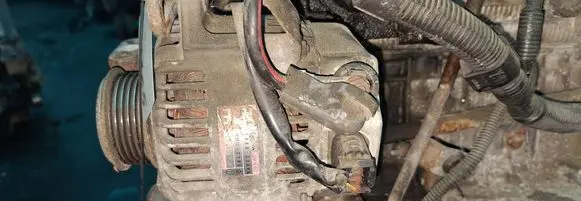 Toyota Yaris Generator/alternator 2706033040
