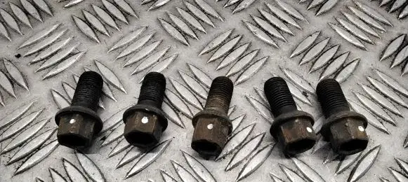 Mercedes-Benz E W212 Nuts/bolts 