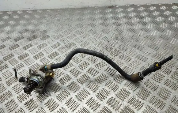 Audi A1 Fuel injection high pressure pump 03C127026P