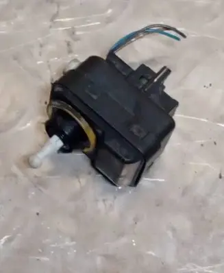 Nissan Note (E11) Headlight level adjustment motor 