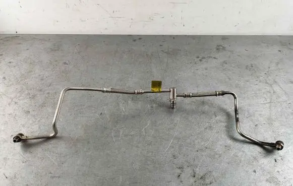 Jaguar F-Pace Turbo turbocharger oiling pipe/hose C2D48458 C2D40978