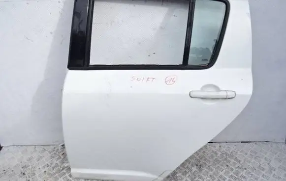 Suzuki Swift I Rear door