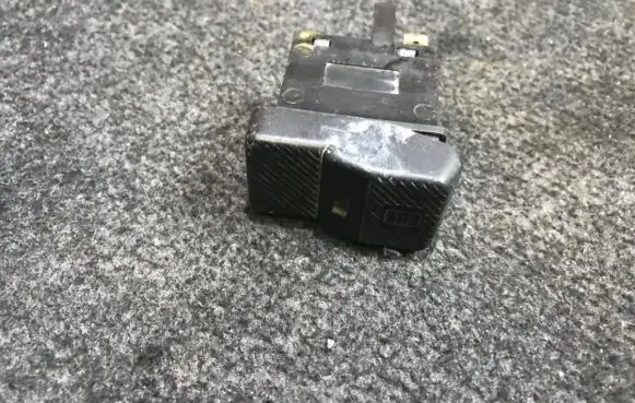 Volkswagen PASSAT B3 Windscreen/window heater switch 535959621
