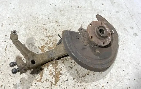 Volkswagen PASSAT B5.5 Front wheel hub spindle knuckle