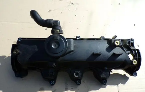 Nissan Qashqai Rocker cam cover 8200629199