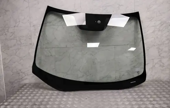 Nissan Leaf II (ZE1) Front windscreen/windshield window 
