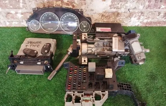 Jaguar X-Type Engine control unit/module 2X4310K975AD MB0797009013 009013