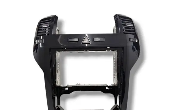 Head unit multimedia control